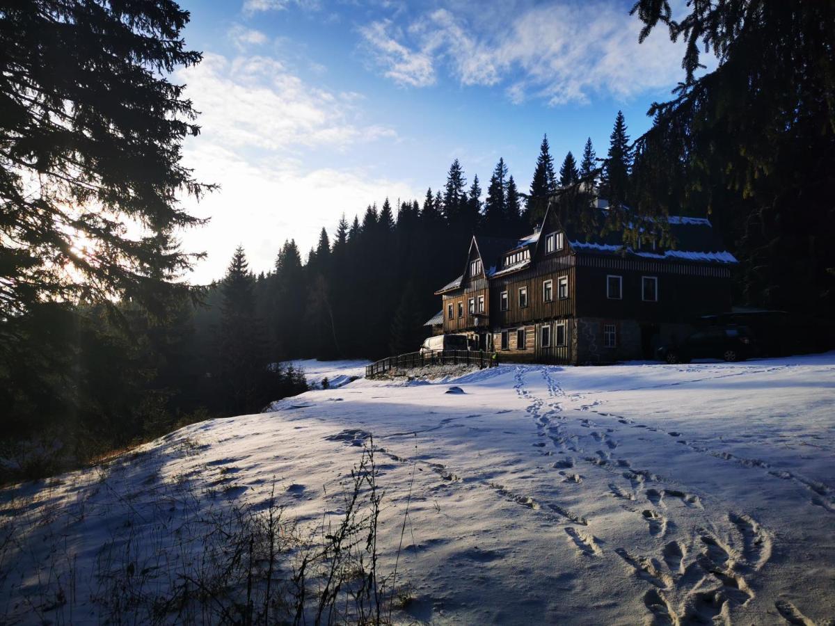Chata Pod Studnicnou Pec pod Sněžkou Buitenkant foto